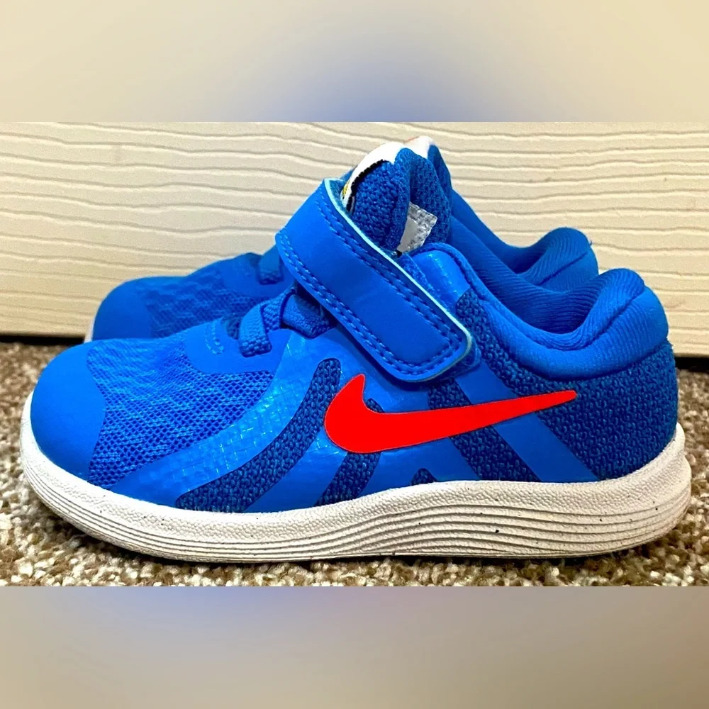 Nike Toddlers 5C Blue Shoe Red Swoosh BV6285-400